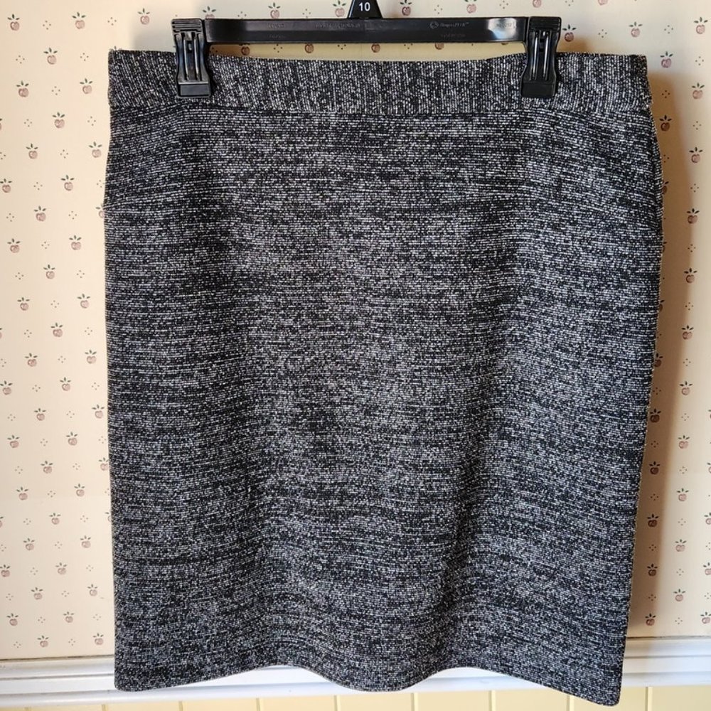 Beautiful Black and White Tweed Skirt